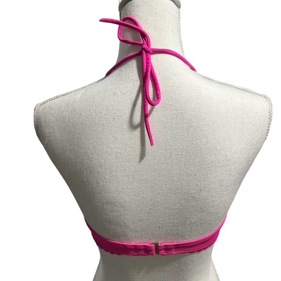 {Victoria’s Secret} The Getaway Halter Bikini Top - Picture 2 of 3